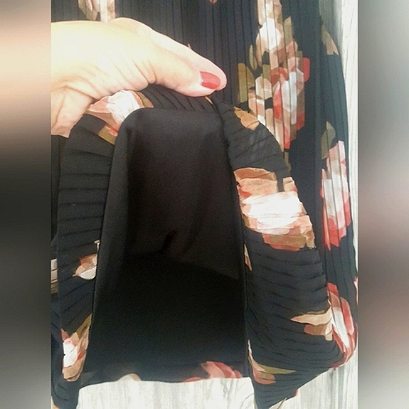 Calvin Klein Pleated Floral Sleeveless Top XL - Picture 3 of 5